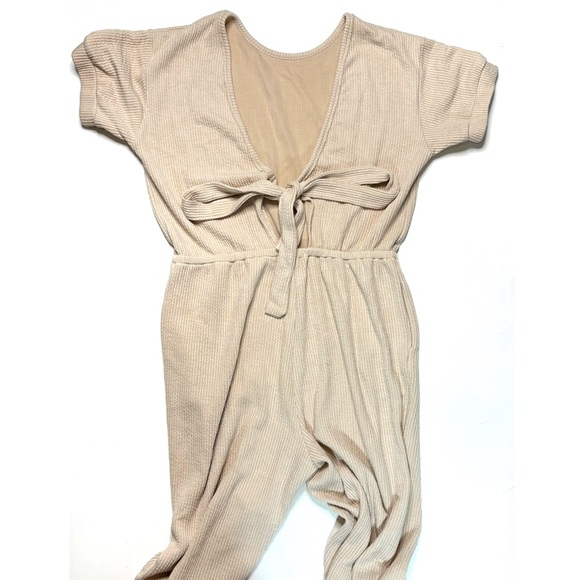 Jogger style Jumpsuit. - Picture 2 of 6